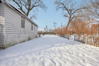 4338 S Shields Ave, Chicago, IL 60609 - photo 2