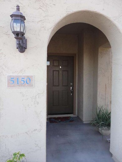 002- Arched entry to front door