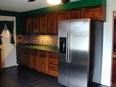 122 Norfolk St, Manchester, NH 03103 - photo 3