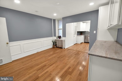 350 1/2 E Elm St, Conshohocken, PA 19428 - photo 6