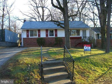 5901 Roanoke Ave, Riverdale, MD 20737 - photo 2