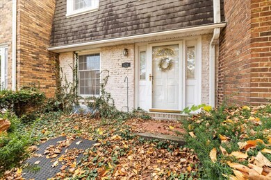 629 Dlyn St, Columbus, OH 43228 - photo 3