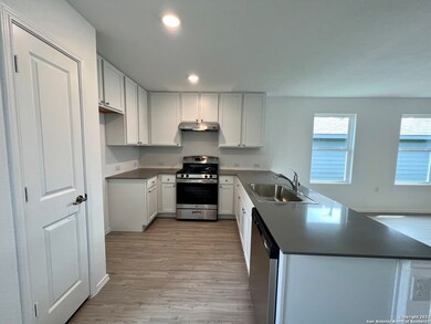 10014 Ana Heights, San Antonio, TX 78224 - photo 7