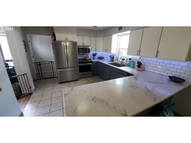 223 N Humbolt St, Canyon City, OR 97820 - photo 7