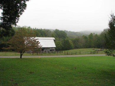 361 Robinson Rd, Shelbyville, TN 37160 - photo 5