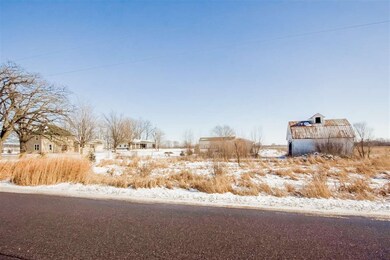 90 Glenway Rd, Brooklyn, WI 53521 - photo 2