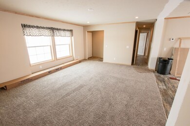 14996 Cochise St, Williston, ND 58801 - photo 4