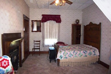 8 BED 1