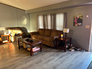 630 Cherokee Dr, Colby, KS 67701 - photo 4