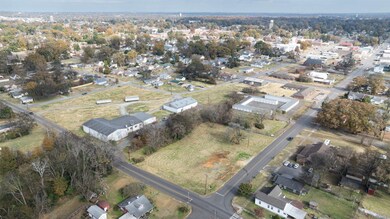 108 S Hook St, Tuscumbia, AL 35674 - photo 5