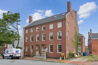 32 Pleasant St 2