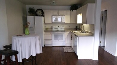 kitchen:dining