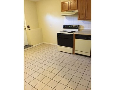 365 Hamilton St, Worcester, MA 01604 - photo 6