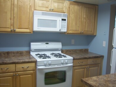 1 Eagle Ct kitchen2