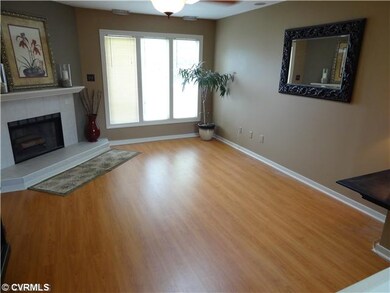Den/Family/Great Room - Large family room with Woo