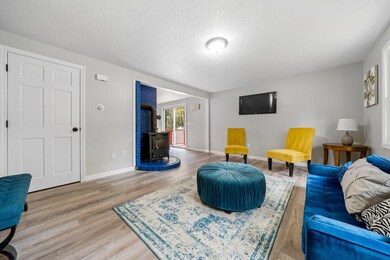 176 Porcupine Cir, Salem, NH 03079 - photo 4