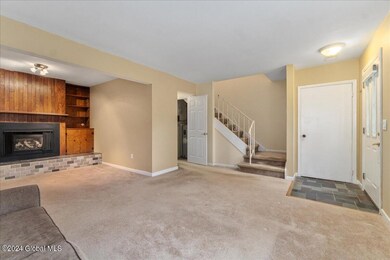33-149 Hague Blvd-33