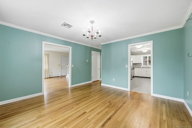 102 Lucas Park Rd, Norwich, CT 06360 - photo 4