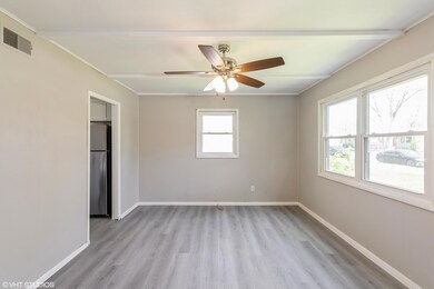 02_316NDwigginsAve_1_LivingRoom_HiRes