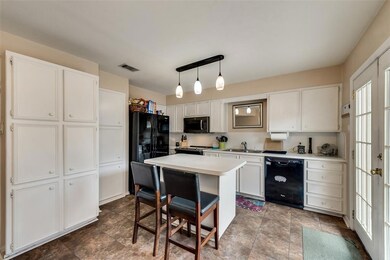 3004 Shady Knoll Ln, Bedford, TX 76021 - photo 5