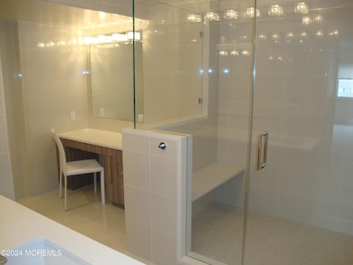Master Walk In Shower