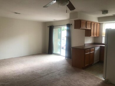 65 Elmwood Park Dr unit 19, Staten Island, NY 10314 - photo 6