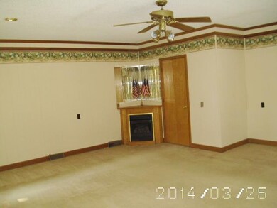 327 Hilltop Dr, Shelbyville, TN 37160 - photo 6