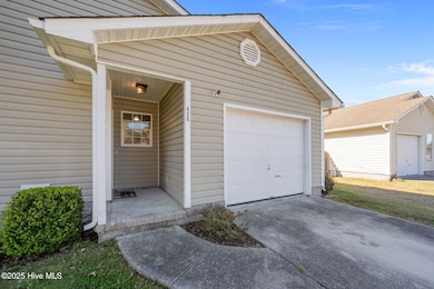 426 Boysenberry Ln, Hubert, NC 28539 - photo 3