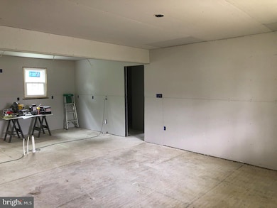 126 Glendale Rd, Exton, PA 19341 - photo 5