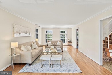 8904 Maxwell Dr, Potomac, MD 20854 - photo 4