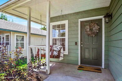 4-web-or-mls-Front-Porch
