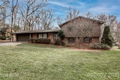 2512 Heritage Cir, Statesville, NC 28625 - photo 2