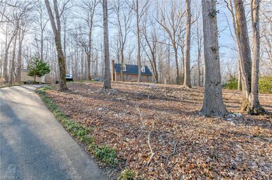 577 Horse Mountain Dr, Asheboro, NC 27205 - photo 3