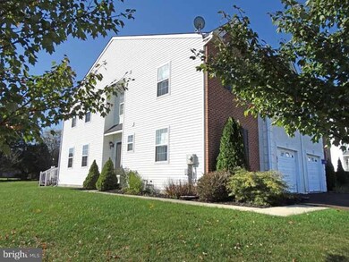 286 Hampshire Dr, Sellersville, PA 18960 - photo 2