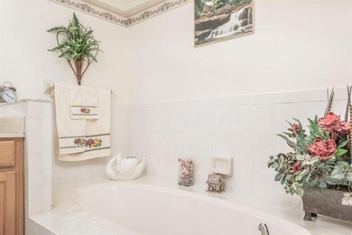 Master Bathtub