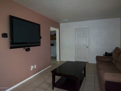 family room 2