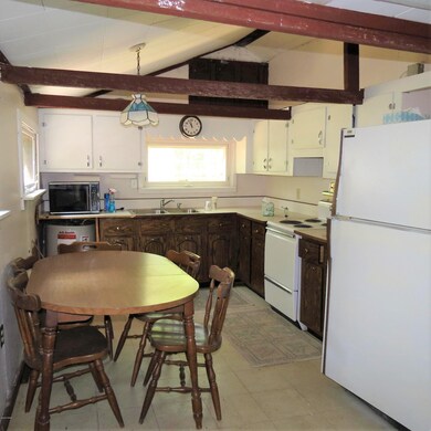 21 5th St, Hawley, PA 18428 - photo 6