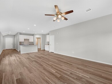 138 Bellewood Manor Dr, Magnolia, TX 77354 - photo 5