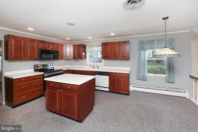 181 Rice Dr, Morrisville, PA 19067 - photo 6