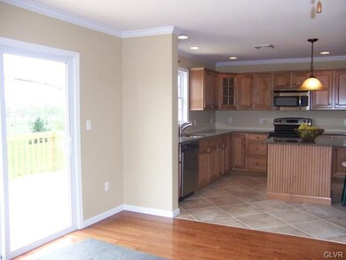 915 Fieldstone Trail, Easton, PA 18040 - photo 4