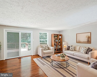 11050 Granby Ct, Reston, VA 20191 - photo 2