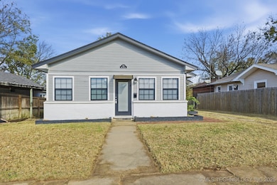 515 W 8th Ave, Bristow, OK 74010 - photo 2