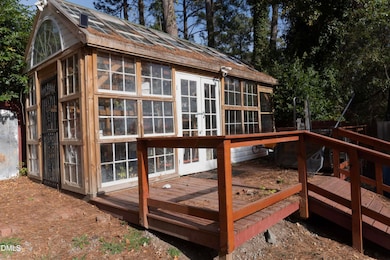 111 Buckingham Ave, Fayetteville, NC 28301 - photo 5