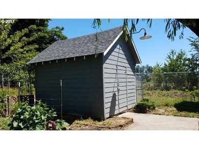 299 Northside Rd, Sutherlin, OR 97479 - photo 6