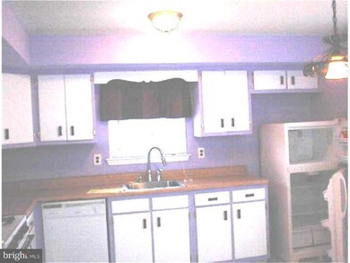 18 Greenfield Dr unit 18 B, Berlin, NJ 08009 - photo 2