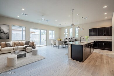 Great Room with 10' Ceiling