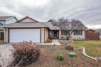 2018 NW Ivy Ave, Redmond, OR 97756 - photo 2