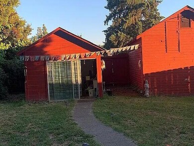 Detached Garage & Workshop