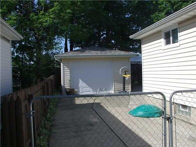 Exterior Front. Nice 1.5 car garage and fully fenc