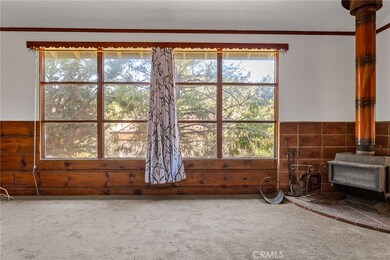 Plenty of sunshine with these large windows.